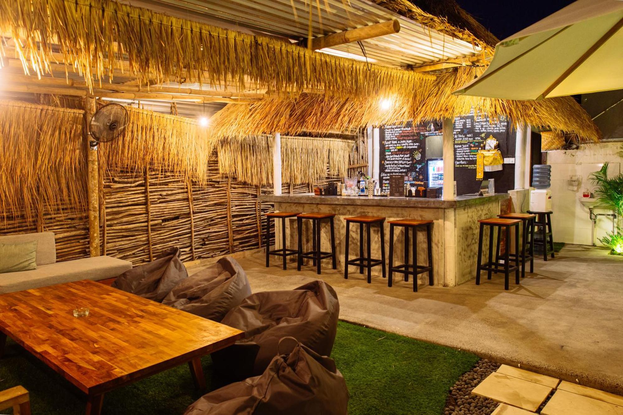 What The Duck Backpackers Canggu Esterno foto
